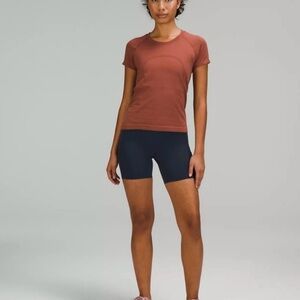 Lululemon Base Pace HR Shorts 6” Size 8 True Navy